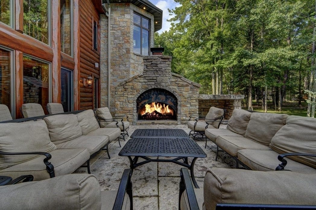 Building Stone Outdoor Fireplace