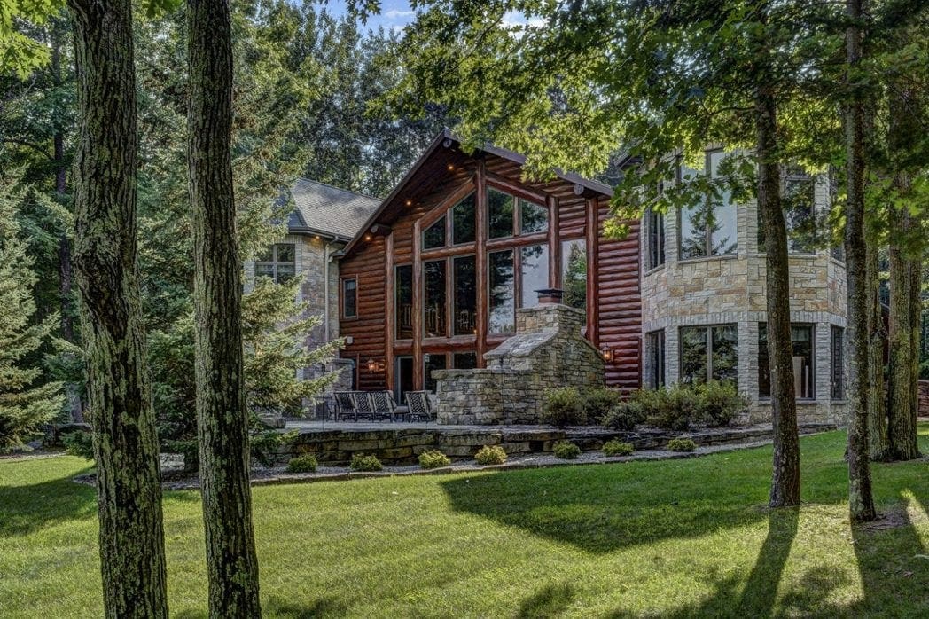 Eagle River Home Exterior Using Natural Stone