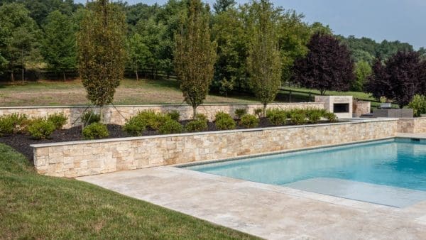 Outdoor living application of the Quarry Mill's Primavera real stone veneer.
