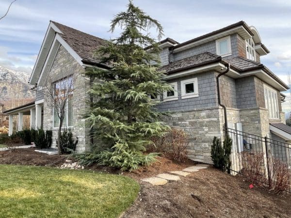 Home Exterior with Big Horn Natural Stone Veneer