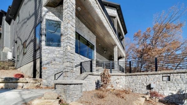 Home exterior with Chamberlain real stone veneer