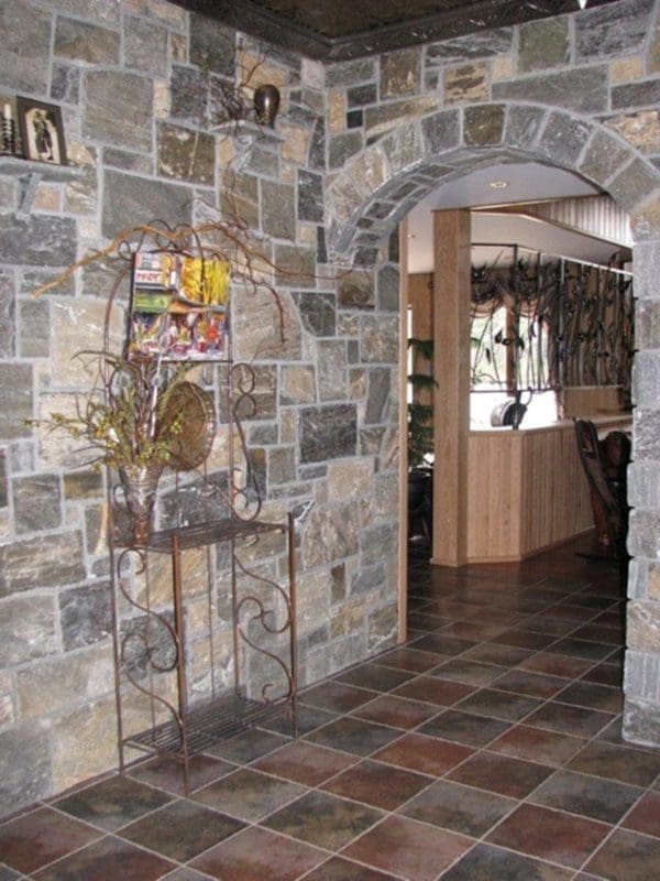 Interior Walls with Vancouver Real Thin Stone Veneer