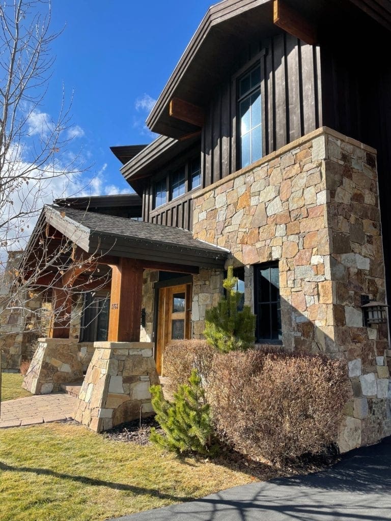 Home exterior with Carson Pass real thin stone veneer