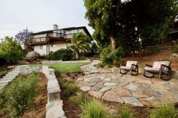 Natural stone veneer and flagstone in an outdoor living application