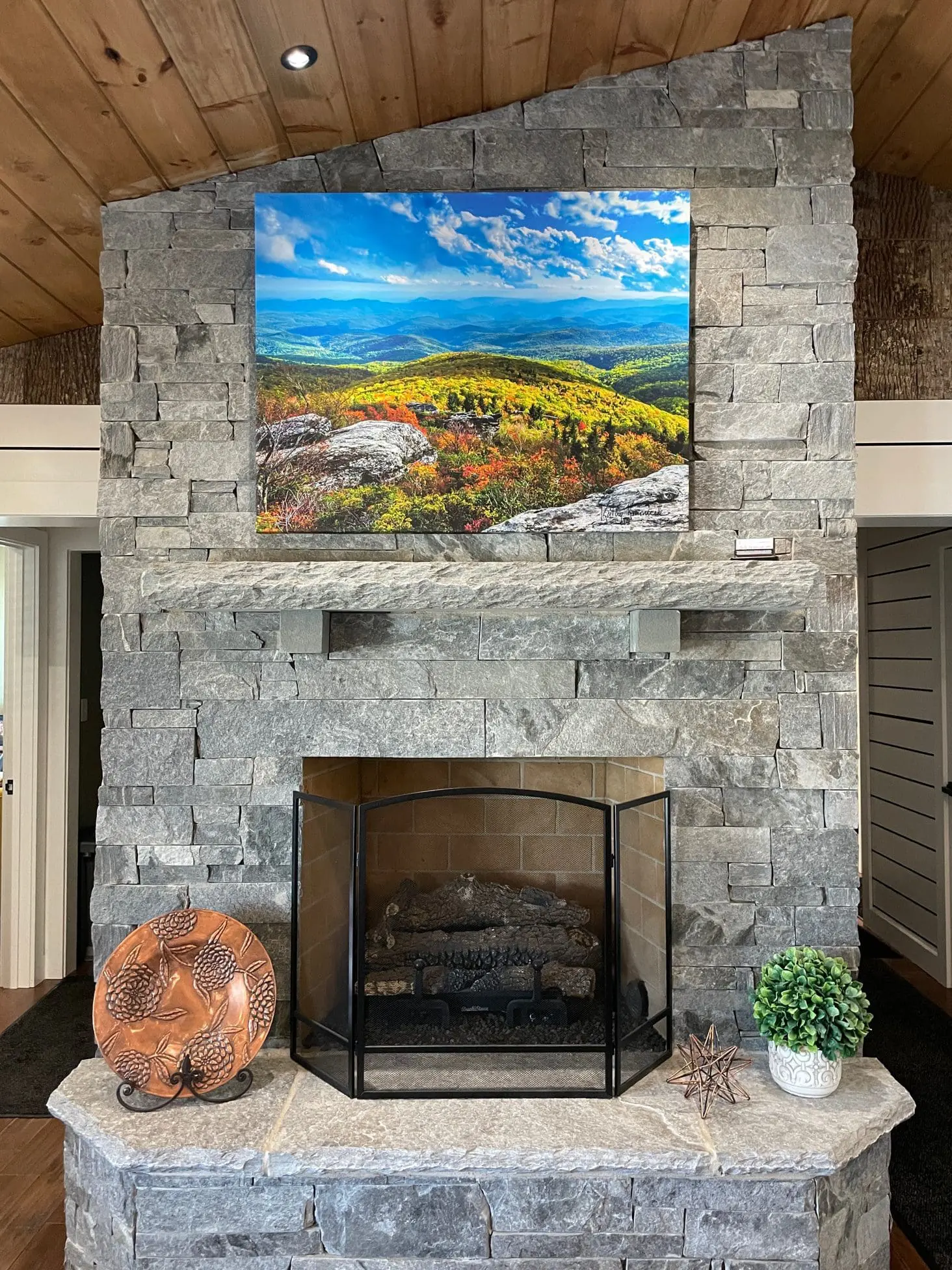 Atchison Real Thin Stone Veneer Drystack Fireplace