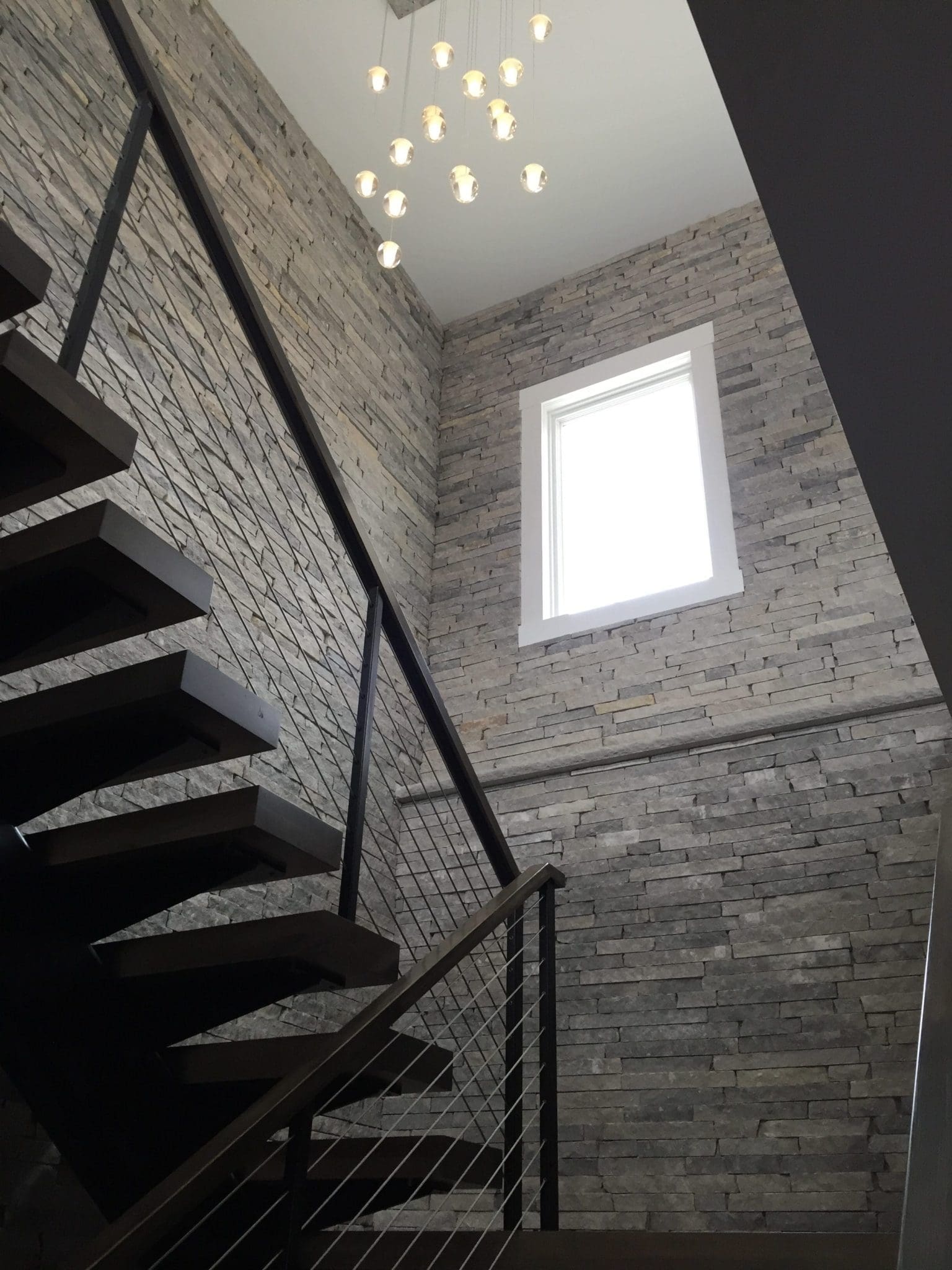 Silver Cloud Natural Stone Veneer Custom Ledgestone 2.25 In Stairway