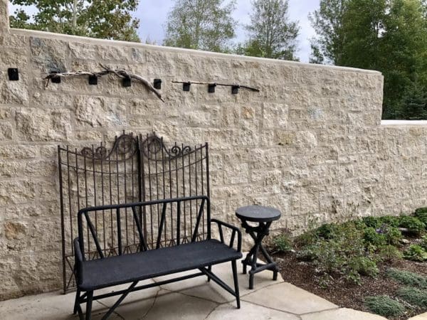 Athens Natural Thin Stone Veneer Custom Castle Rock Style Privacy Wall with Cream Mortar