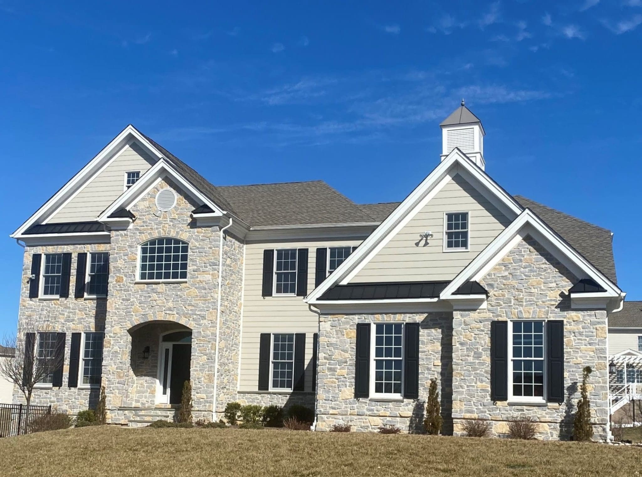 Castle Ridge Custom Blend Real Limestone Thin Veneer Exterior