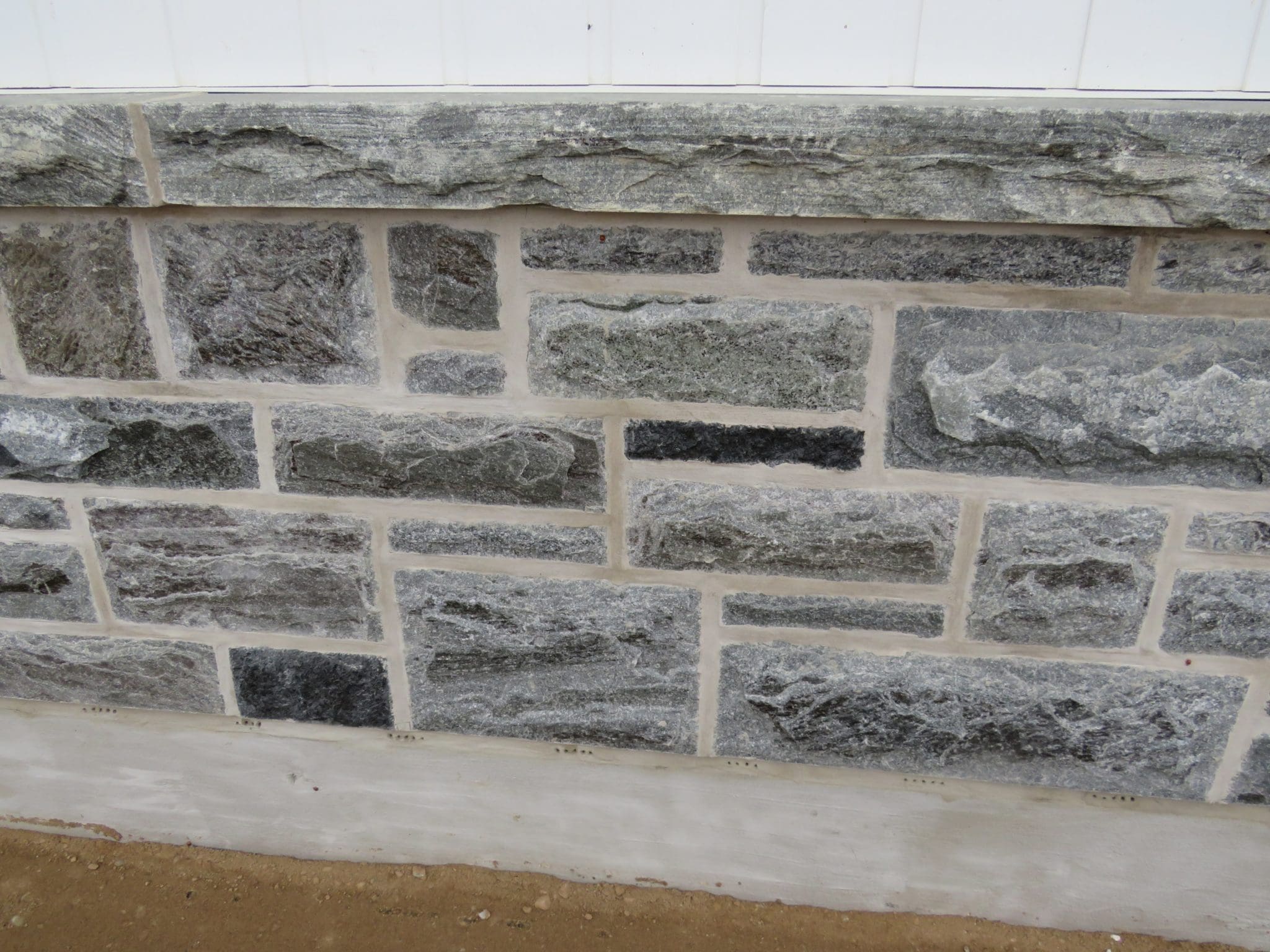 Pembroke Real Stone Veneer Close Up with Light Mortar Flush Joint