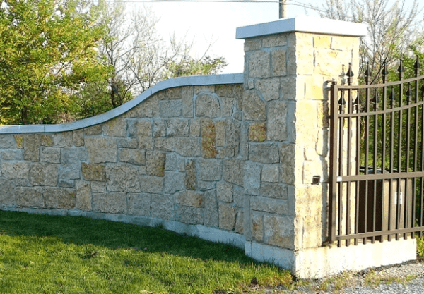 Castle Ridge Natural Stone Veneer Entrance Gate