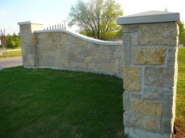 Castle Ridge Real Stone Veneer Privacy Wall